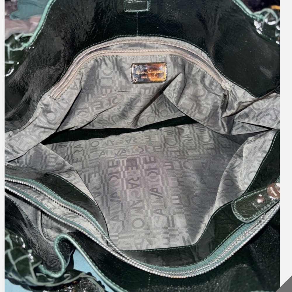 Salvatore Ferragamo patent leather tote bag in excellent condition hardly used - Picture 5 of 6